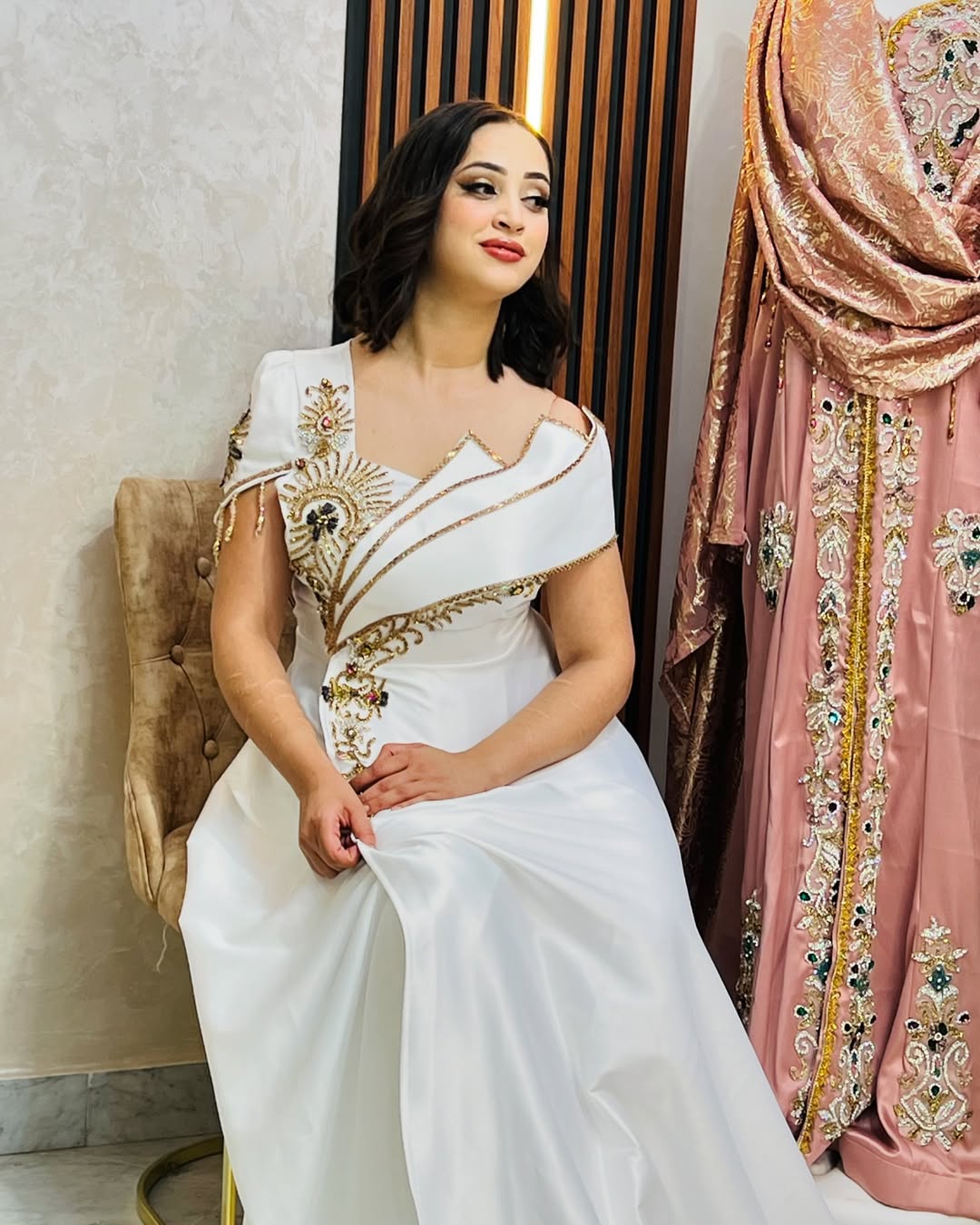 MODEL JANAH جناح
