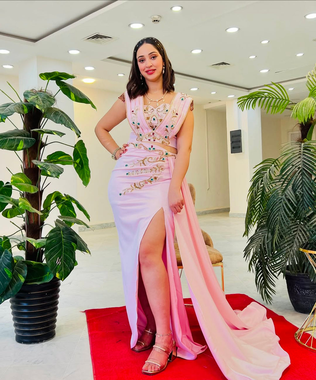 MODEL LOURINE لورين