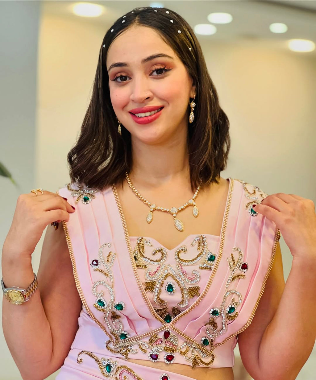 MODEL LOURINE لورين