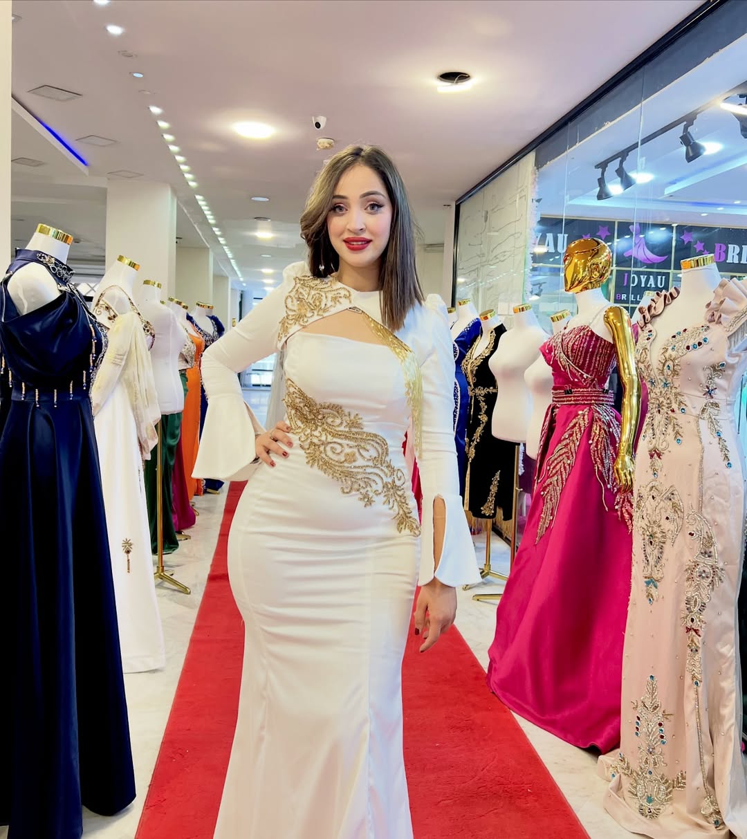 MODEL LAFINE لافين