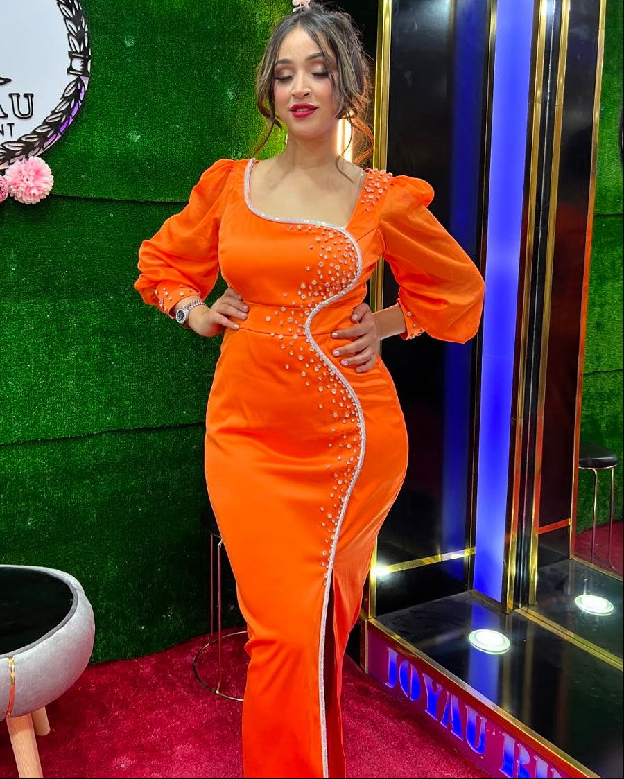 MODEL MIRA ميرا