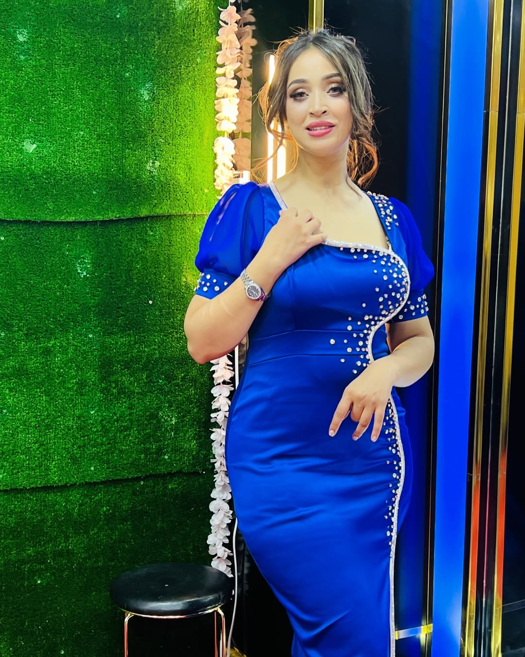 MODEL MIRA ميرا