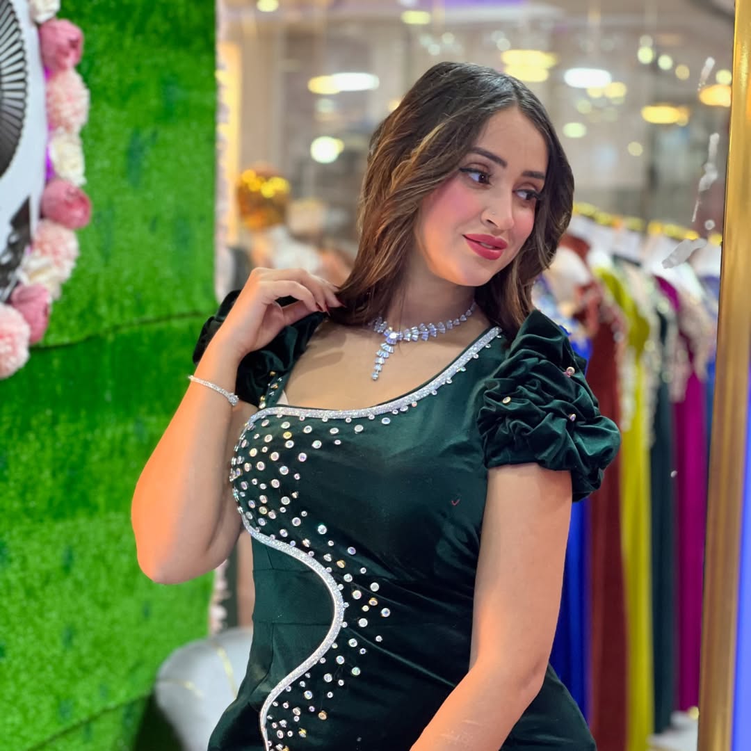 MODEL MIRA ميرا