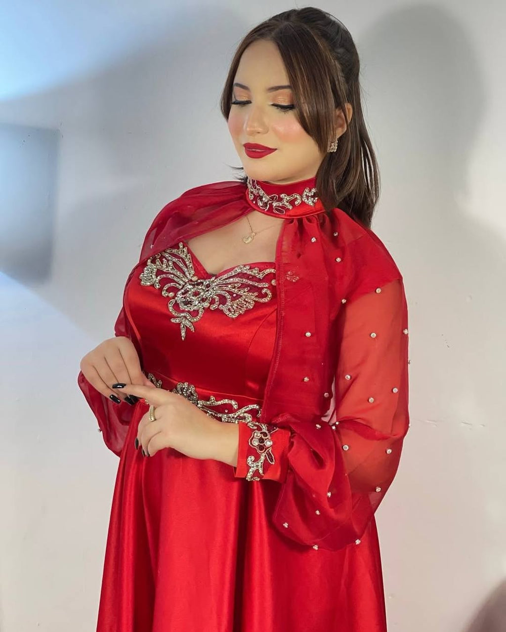 MODEL ILYANA اليانا