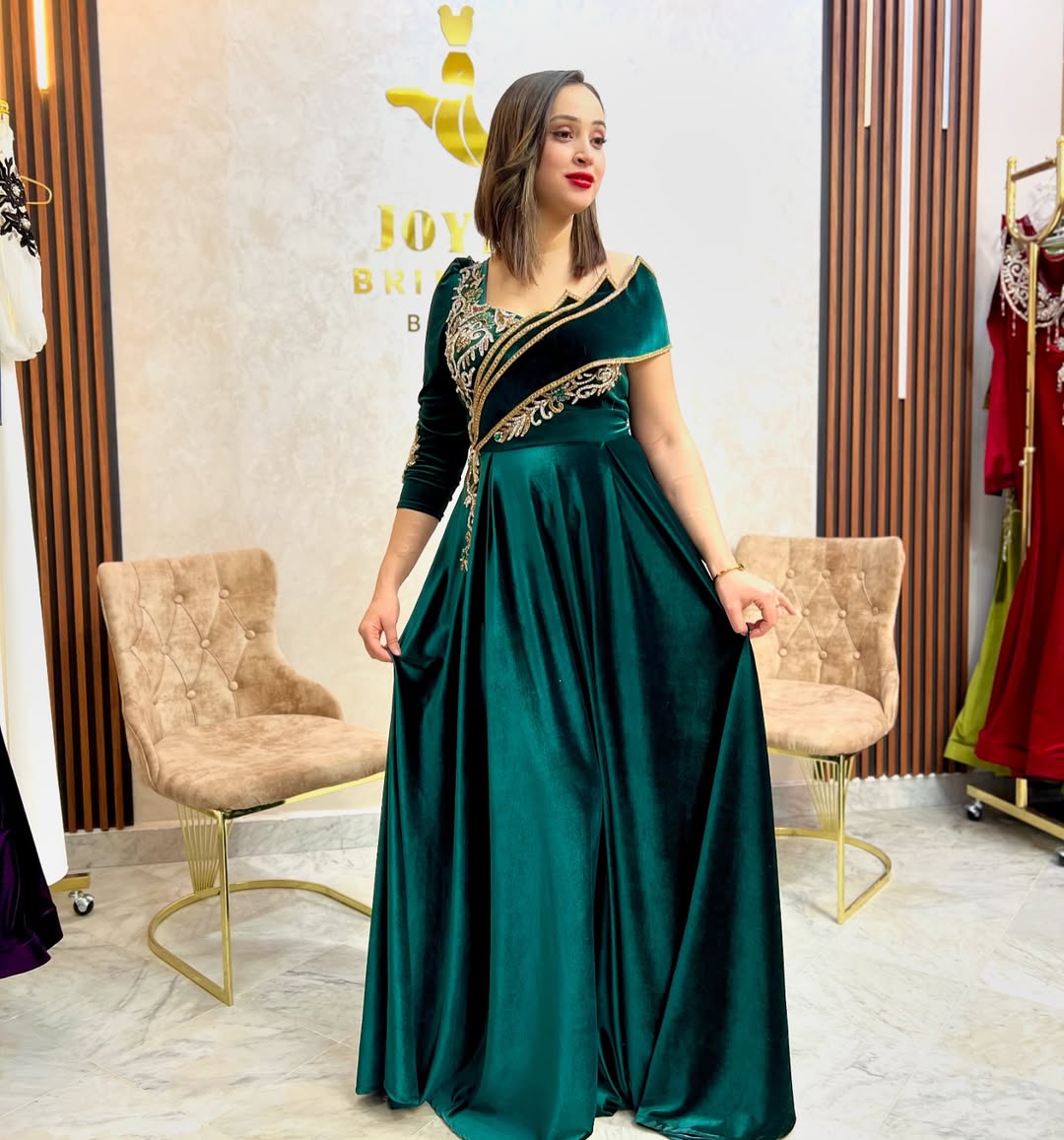 MODEL JANAH جناح