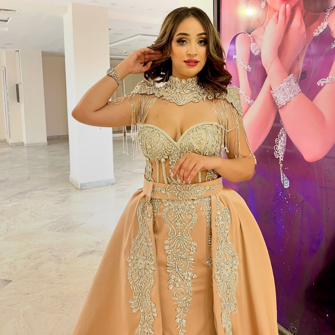 MODEL ADLINA ادلينا