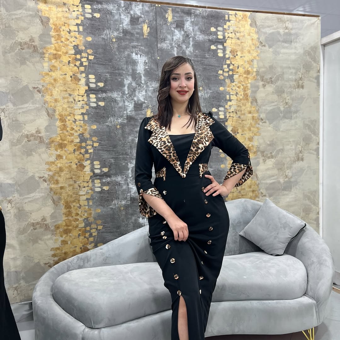 MODEL LOURA لورا