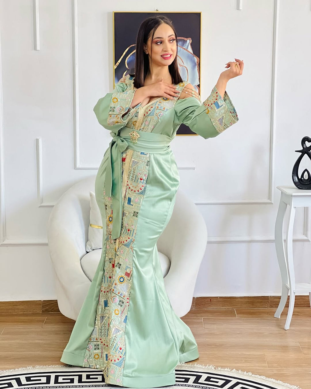 MODEL NINA نينا