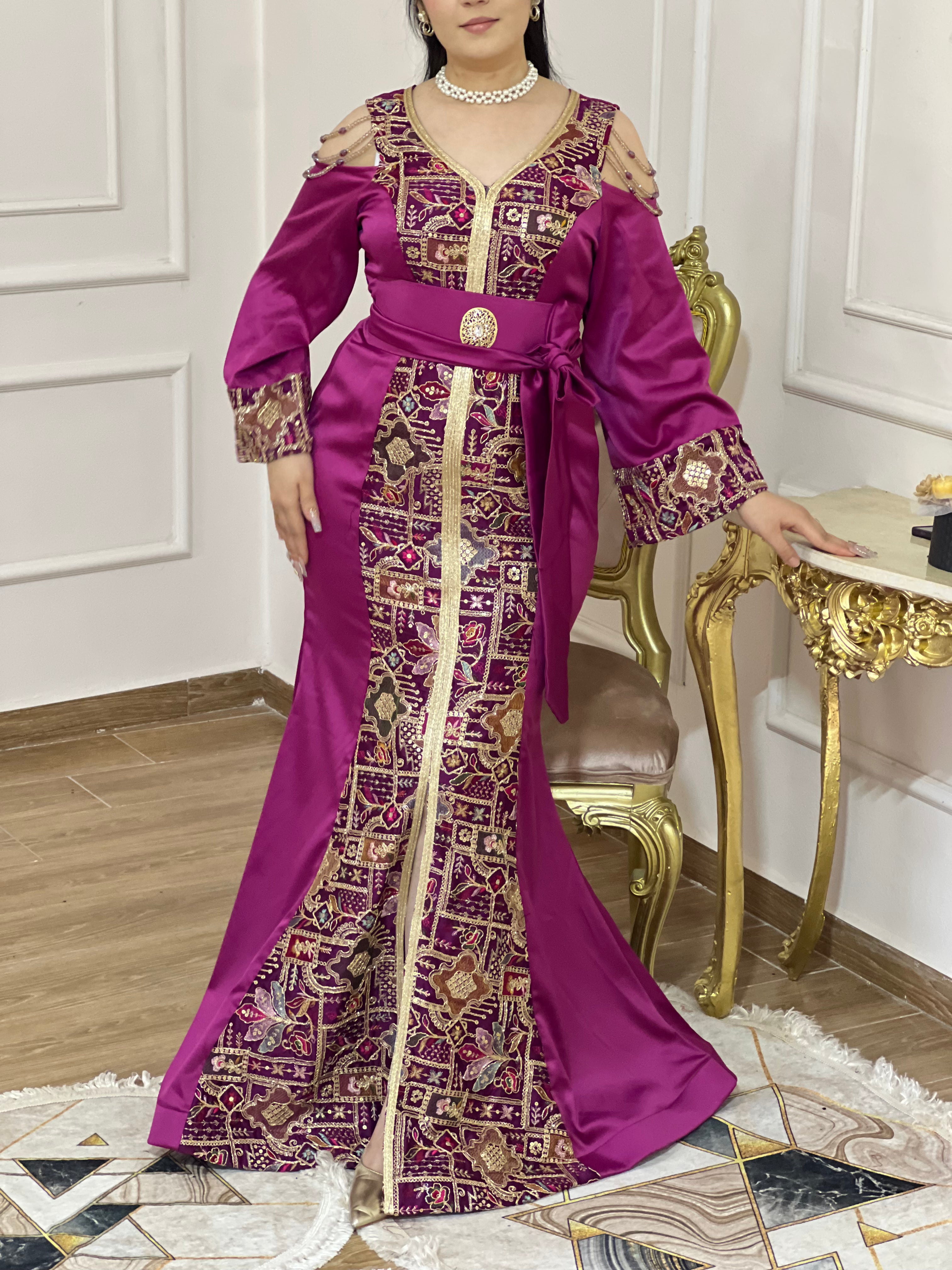 MODEL NINA نينا