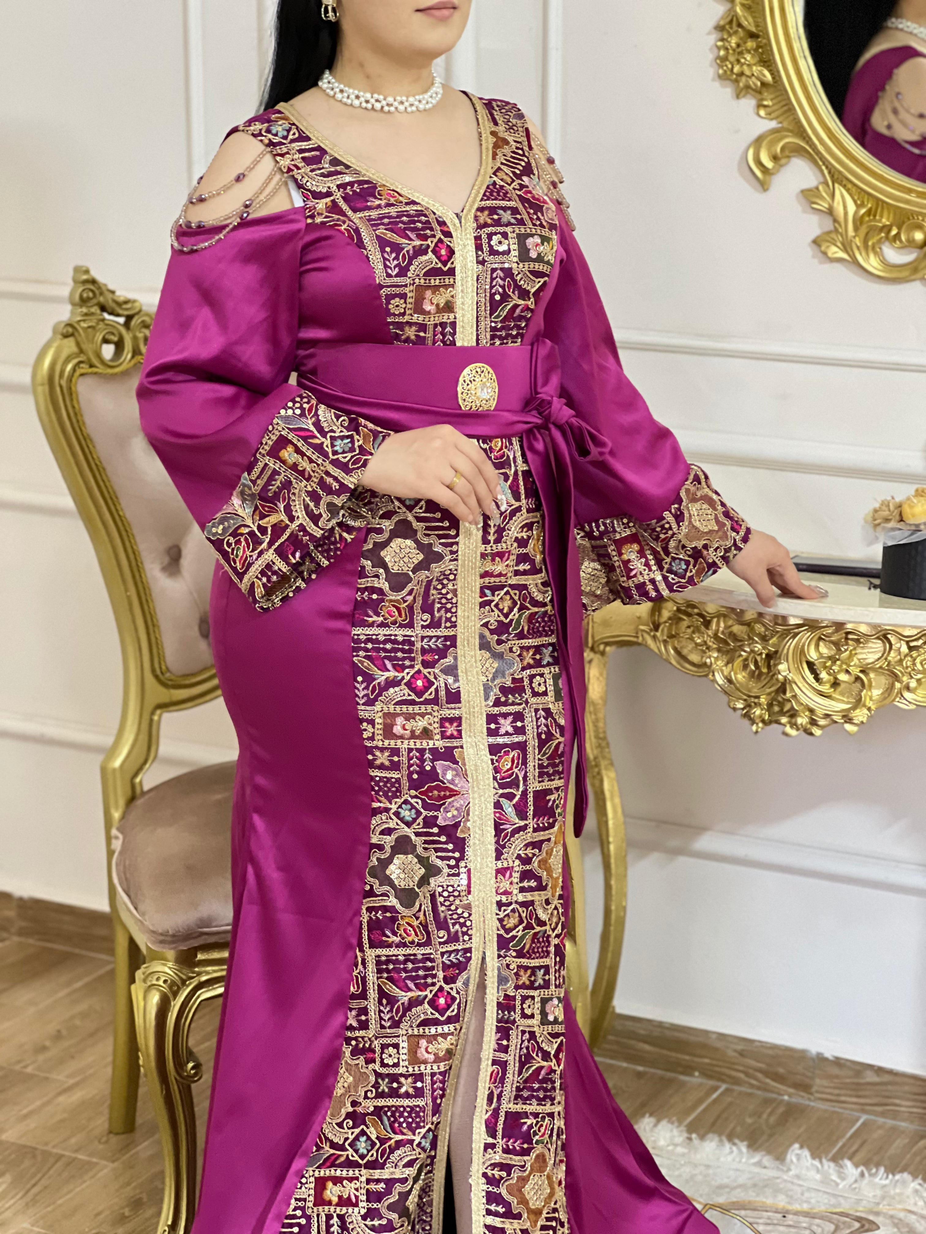 MODEL NINA نينا