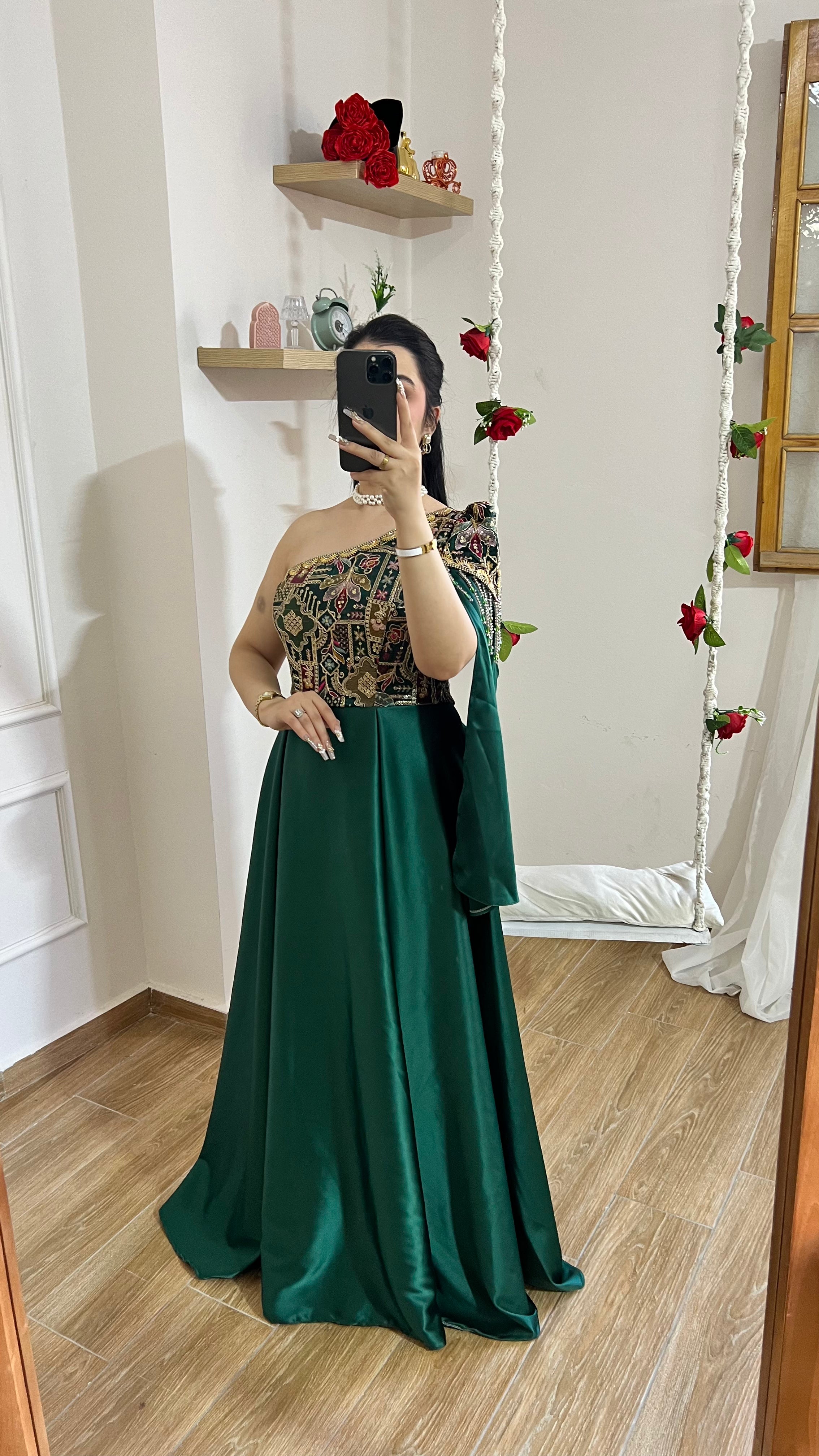 MODEL HIND هند
